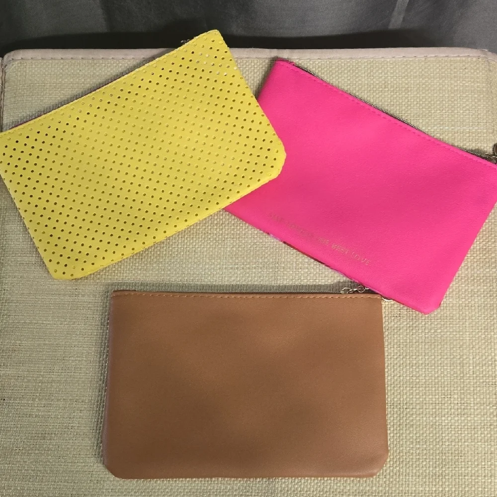 ipsy set includes